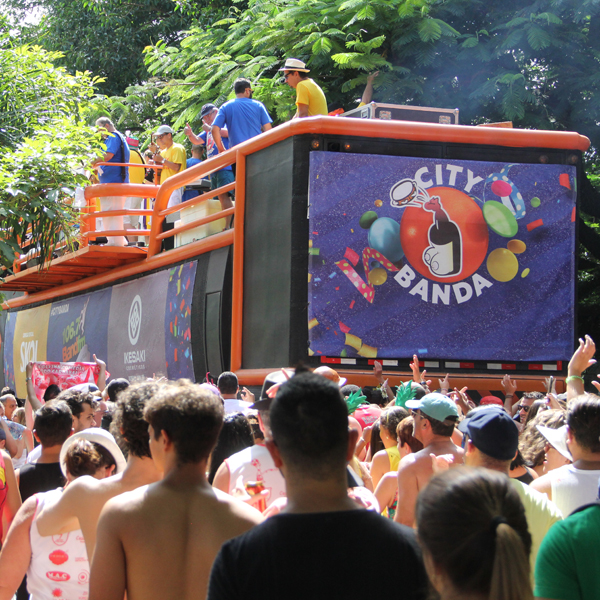  O início, o fim e no meio da City Banda, maior